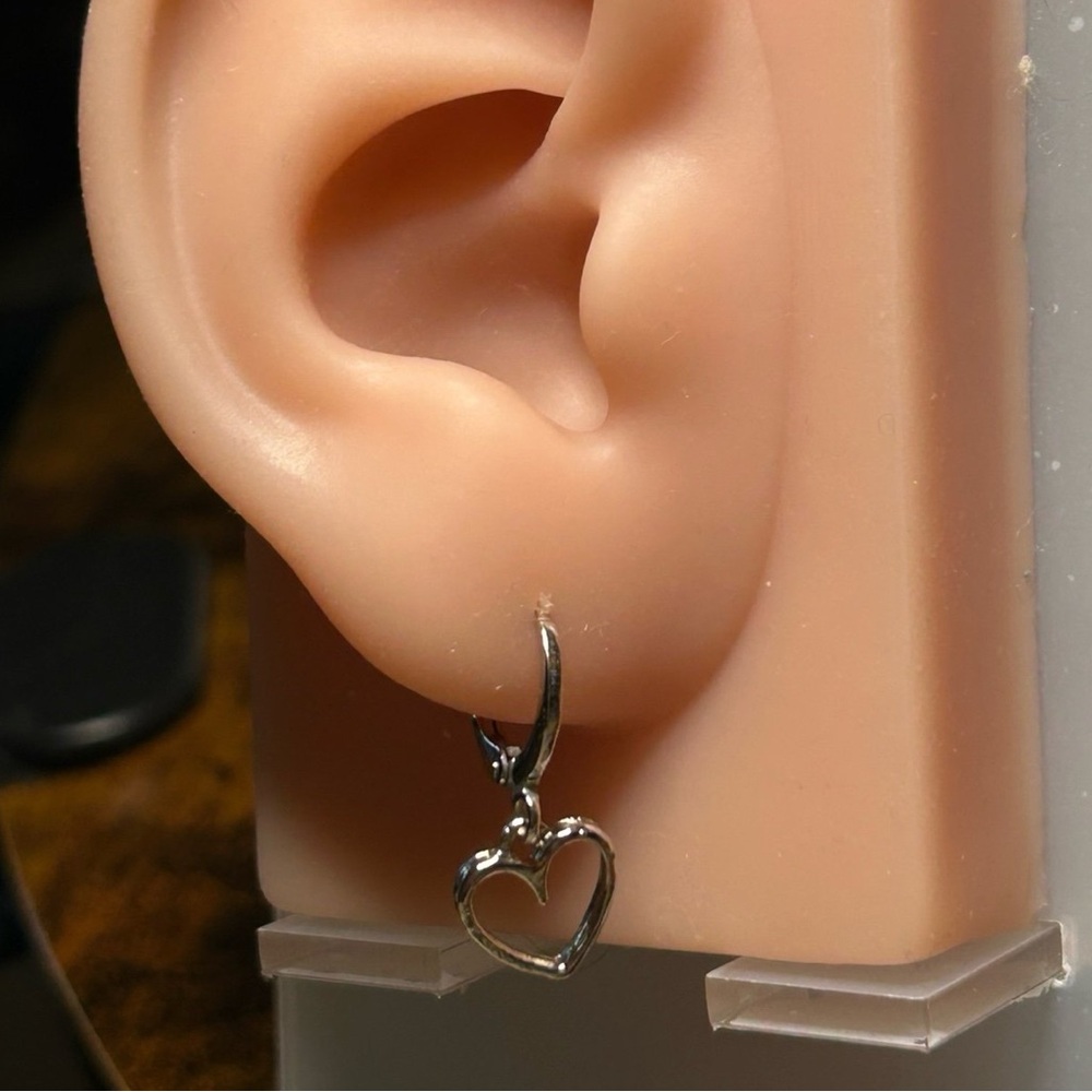 💕 Silver Heart Hoop Earrings